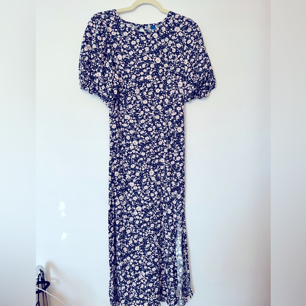 Old navy puff sleeve floral dress! Never worn size large